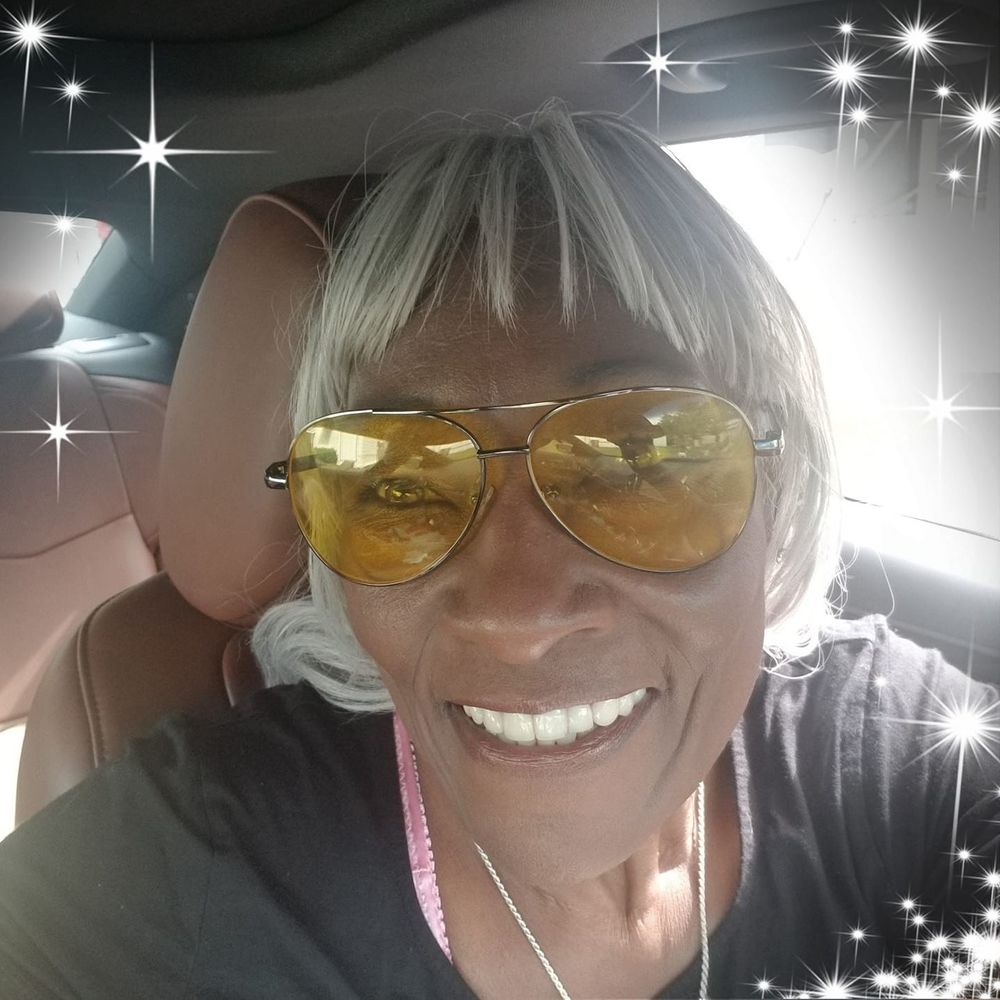 Meet your Posher, Queen